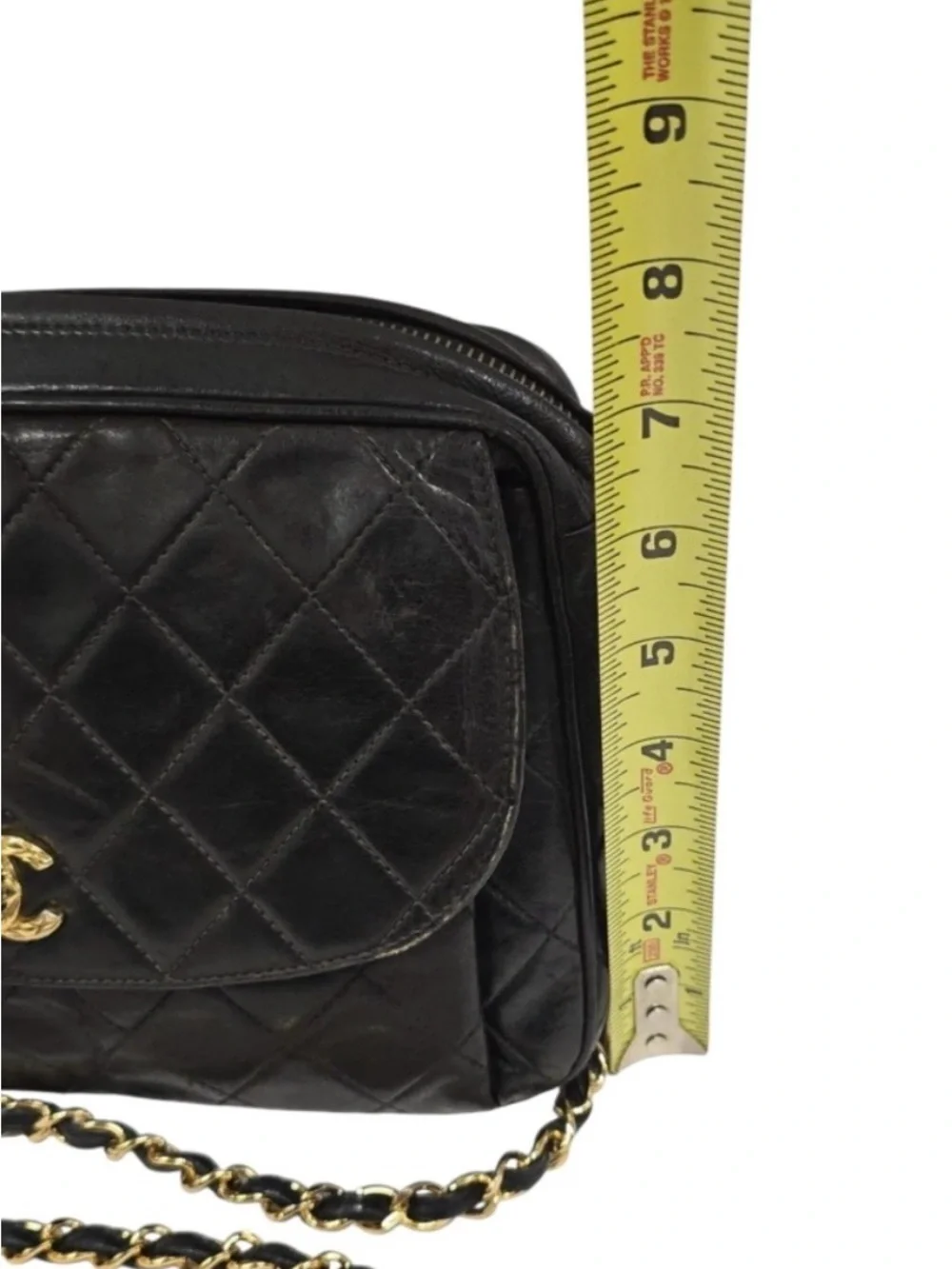 CHANEL Black Quilted Lambskin Shoulder Bag with Gold Chain
